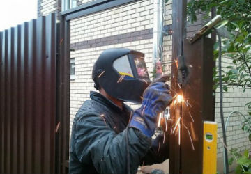 Сварка перегородок и заборов в Каспийске в октябре