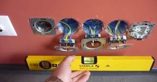 Установка розеток в Каспийске в октябре